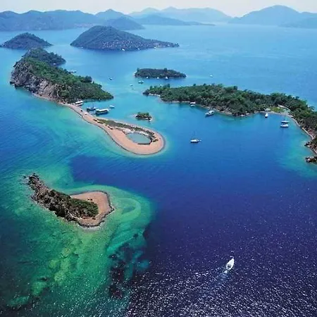 Hotel Into The Route Of St. Paul Marmaris